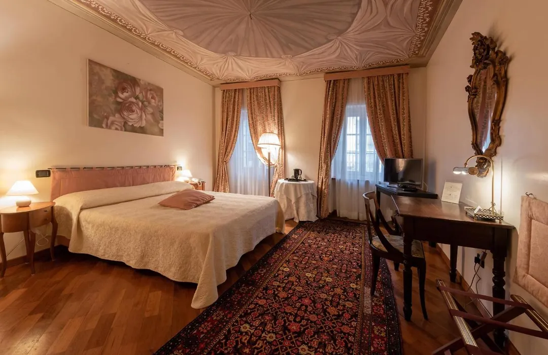 Palazzo Finati-1